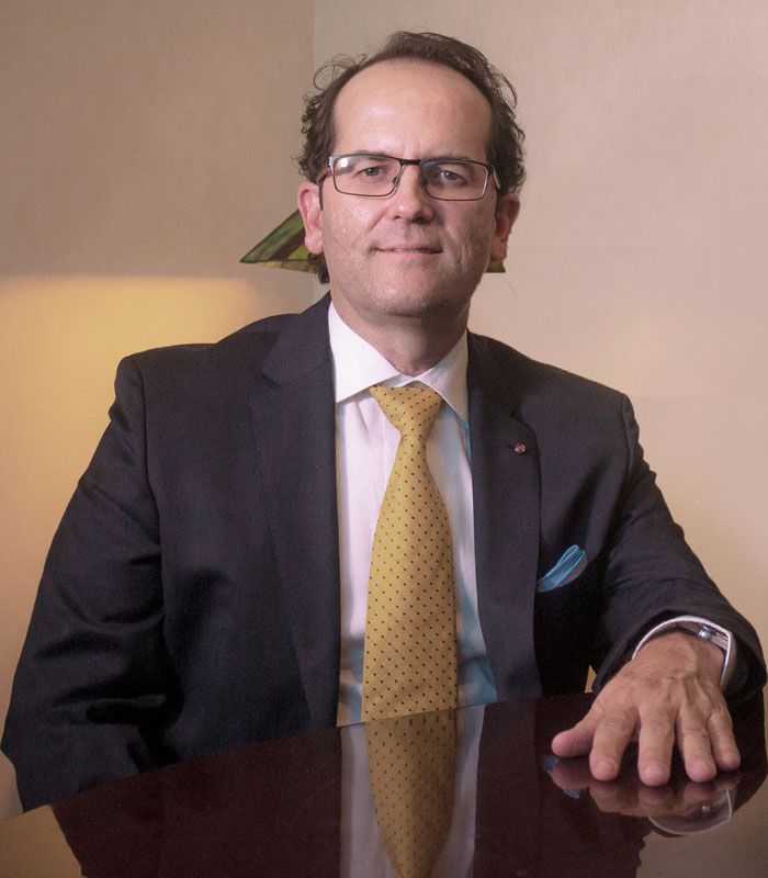 LIC. GUILLERMO VALENCIA BACKHOFF