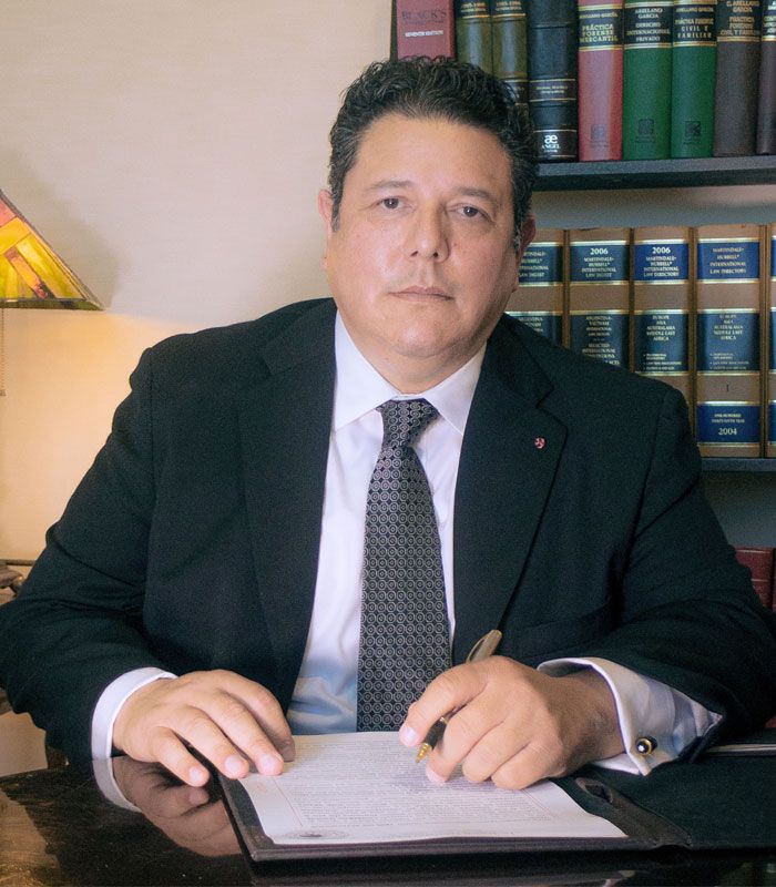 LIC. MANUEL FERNÁNDEZ PERALTA